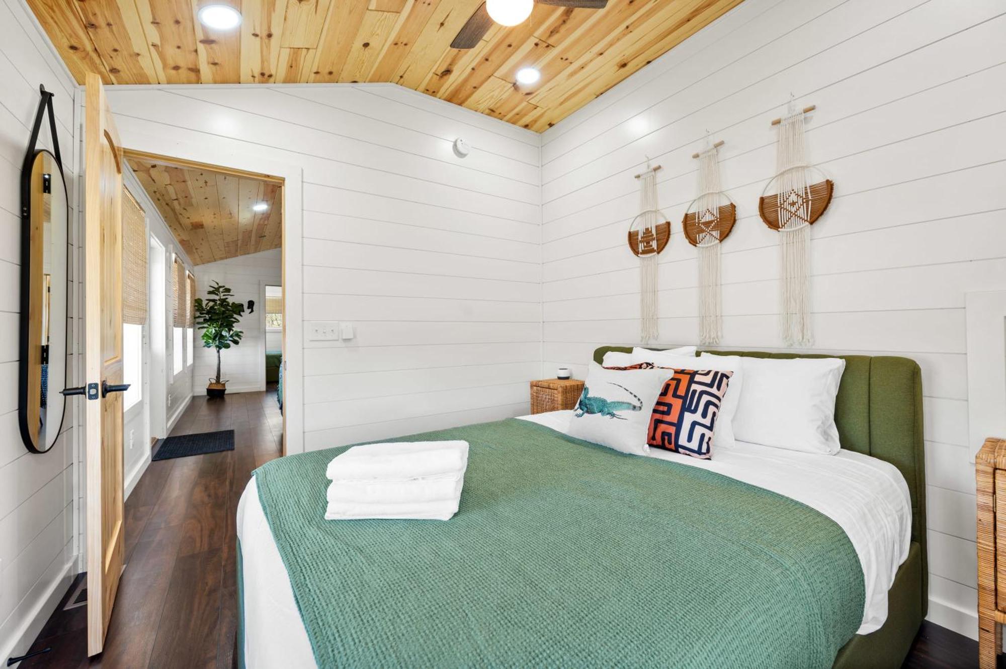 The Lodges At Eden Reserve - Pet Friendly Cabins Near Ark Williamstown Exterior photo