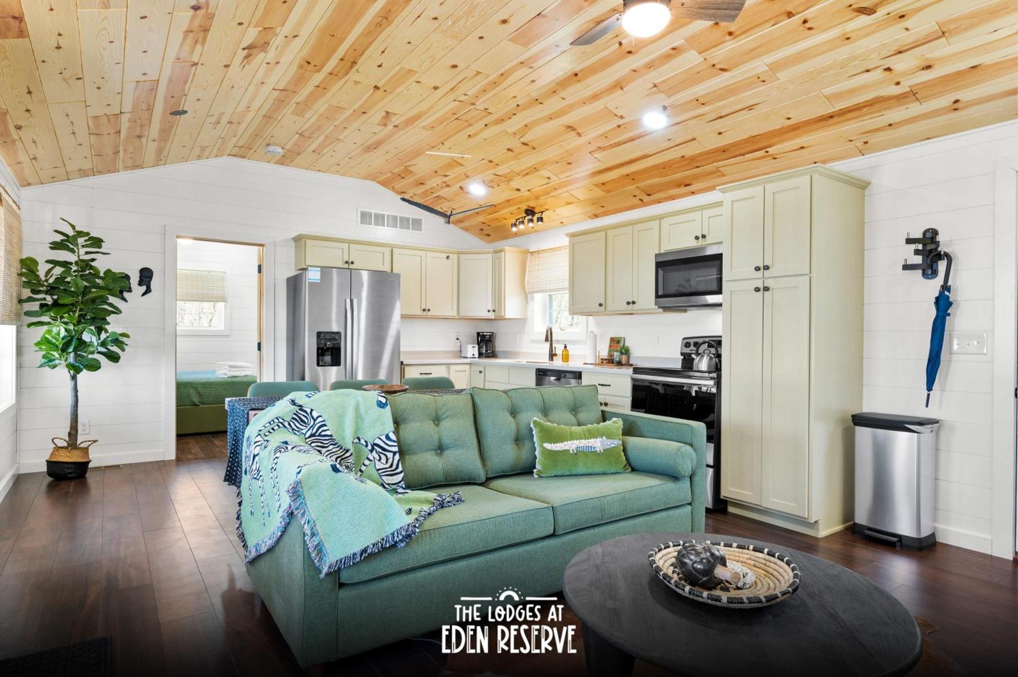 The Lodges At Eden Reserve - Pet Friendly Cabins Near Ark Williamstown Exterior photo